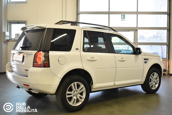 LAND ROVER Freelander 2.2 SD4 S.W. SE